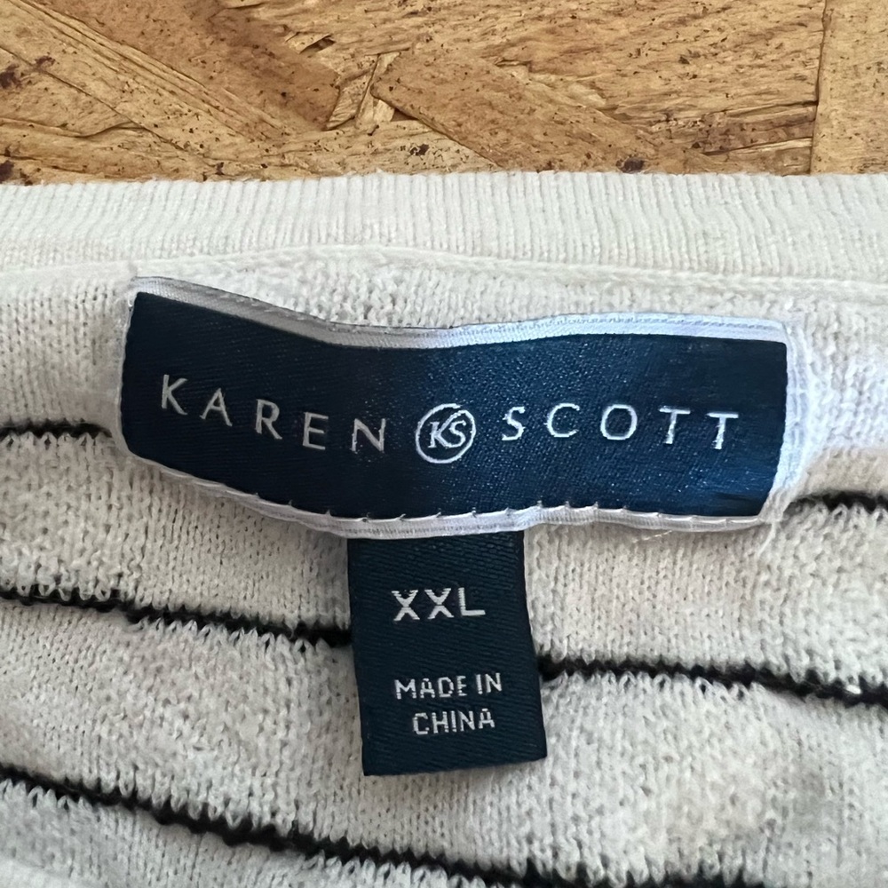 Karen Scott white and black sweater 100% cotton